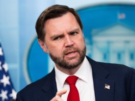 Analisis Kritis Klaim Menyesatkan JD Vance Mengenai Sanksi Minyak dan Nuklir Iran